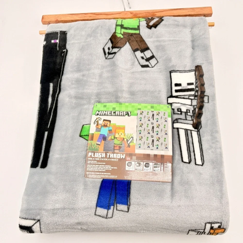 Minecraft Plush Throw Blanket Gray 46x60 Alex Steve Enderman Skeleton Zombie